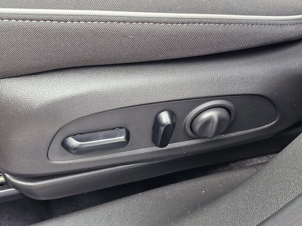 2023 Chevrolet Trailblazer Base