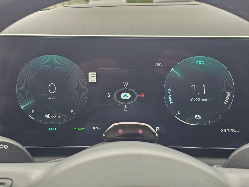 2025 Hyundai Tucson Hybrid Base