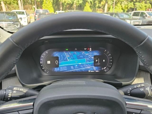 2023 Volvo XC40 Plus Dark Theme
