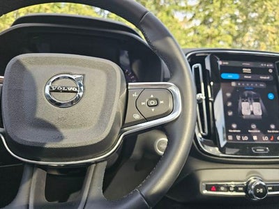 2023 Volvo XC40 Plus Dark Theme