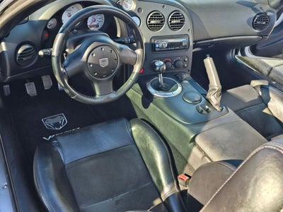 2004 Dodge Viper SRT10