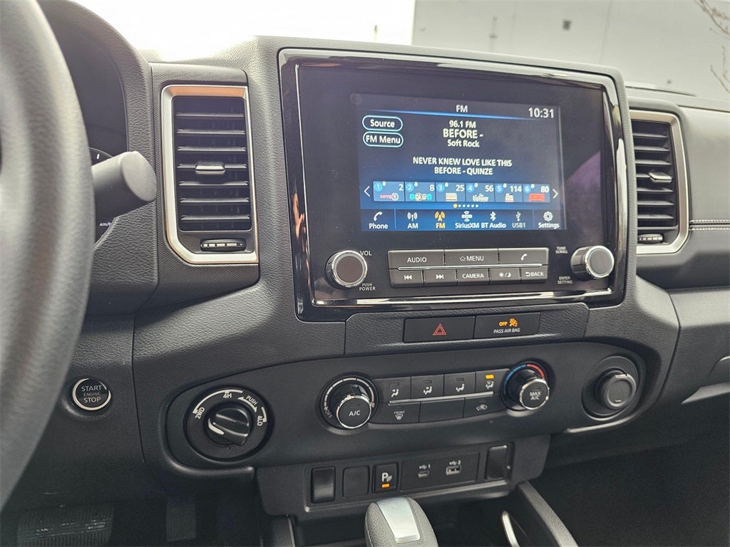 2023 Nissan Frontier SV