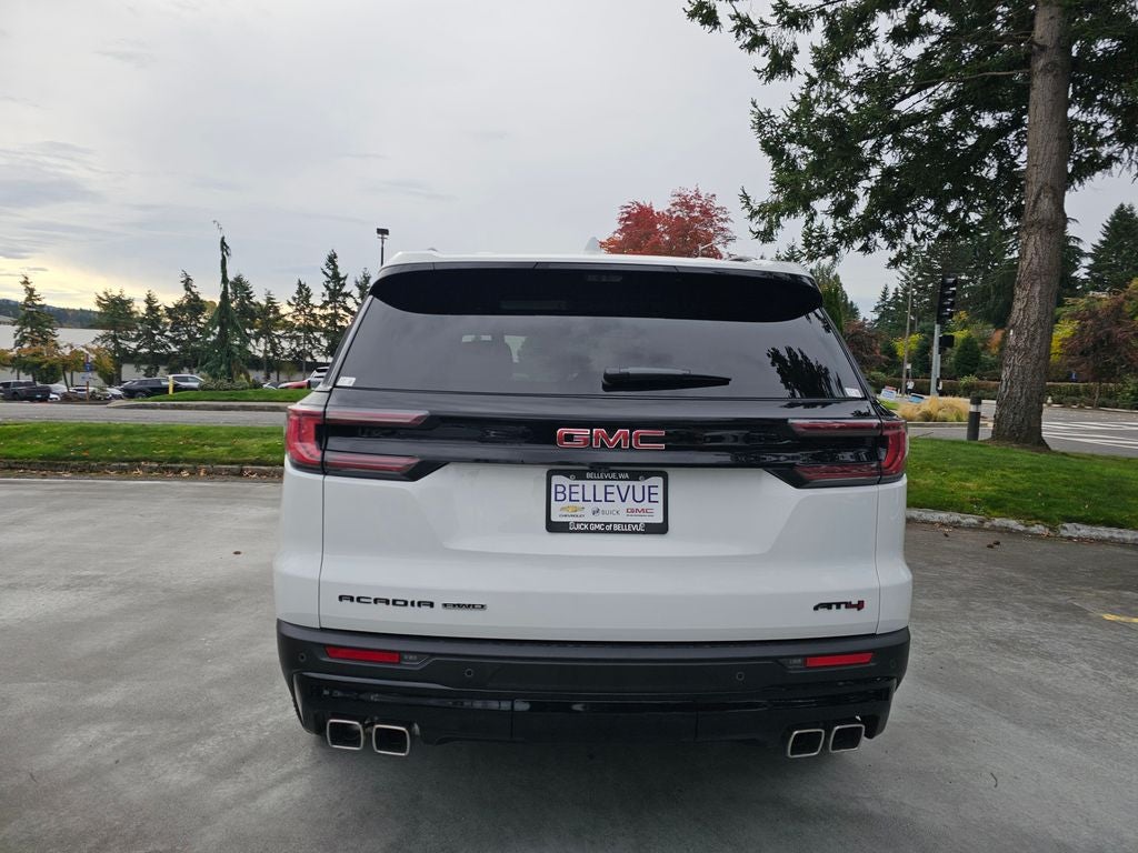 2025 GMC Acadia AT4
