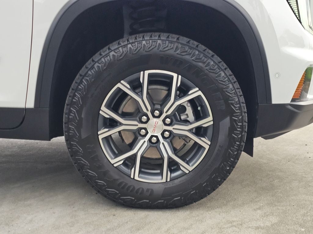 2025 GMC Acadia AT4