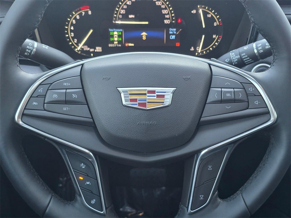 2018 Cadillac XT5 Luxury