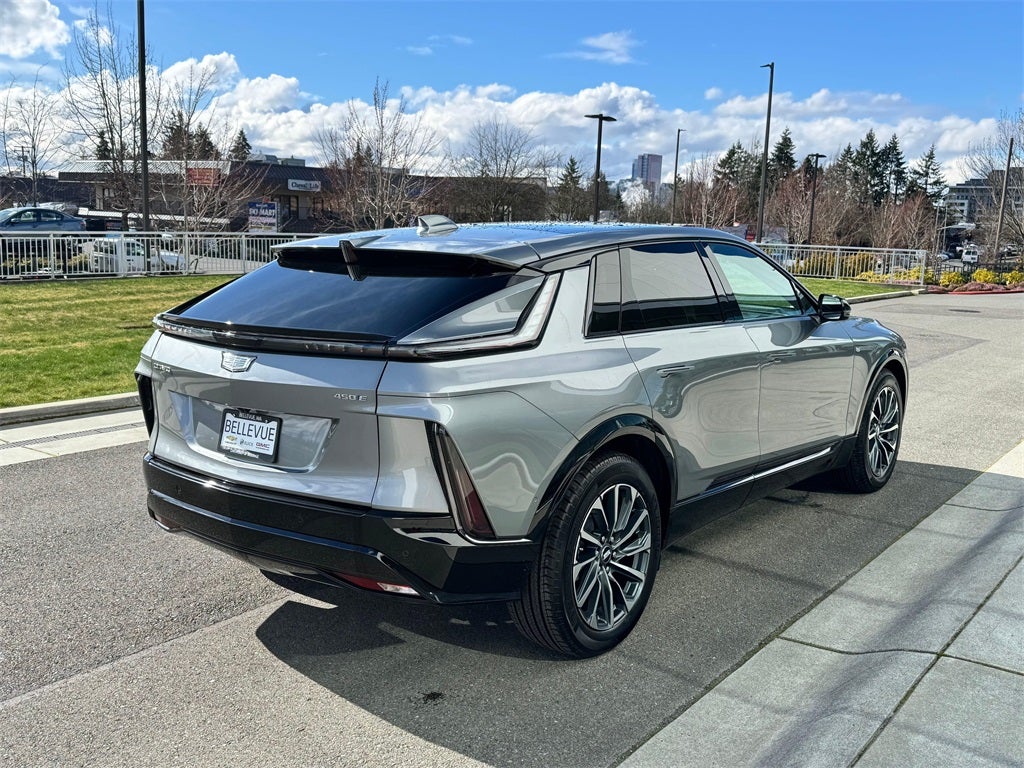 2025 Cadillac LYRIQ Sport