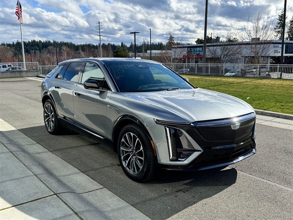 2025 Cadillac LYRIQ Sport