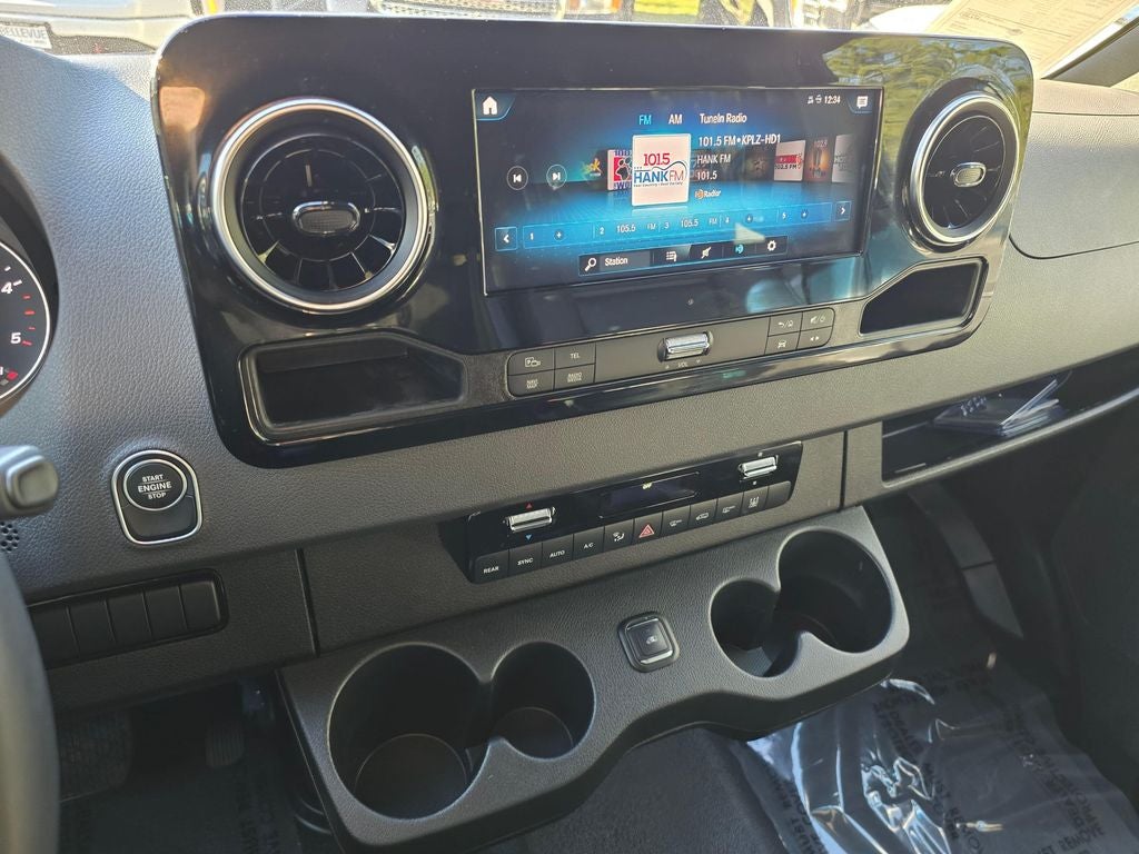 2022 Mercedes-Benz Sprinter 2500 Passenger 170 WB High Roof